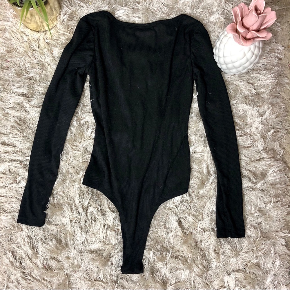NEW Ribbed Bodysuit - Picture 3 of 6